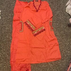 Gul Ahmed Peach Lawn Embroidered Kurta Set